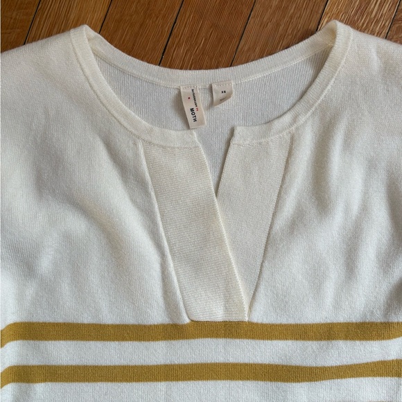 Anthropologie White and Gold Striped Top - Picture 2 of 5